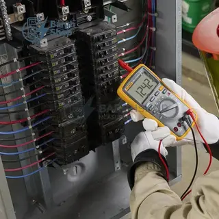 Fluke 17B+ تجهیزات اندازه گیری فلوک نمایندگی برق شاپ